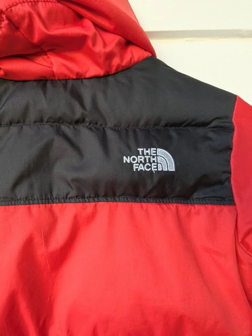 THE NORTH FACE 550 DOWN REVERSIBLE HOODED PUFFER JACKET TODDLER BOY 5T RED BLACK